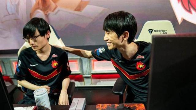刘青松爆料小天糗事：高天亮训练赛被打哭了，原因是LWX太能送了
