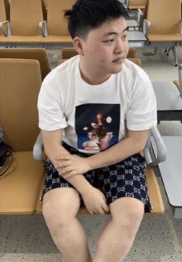 Uzi浦东机场迷路走丢 最后被Meiko找回