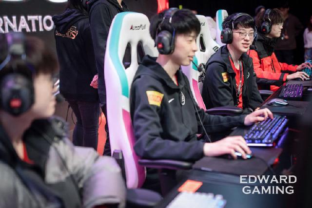 EDG首秀2比0完胜V5，队员表现引发热议，网友：这打野是真的猛