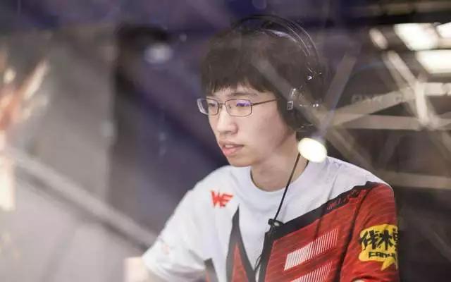 WE发布公告，上单957将于1月18日正式退役，网友：我的青春结束了