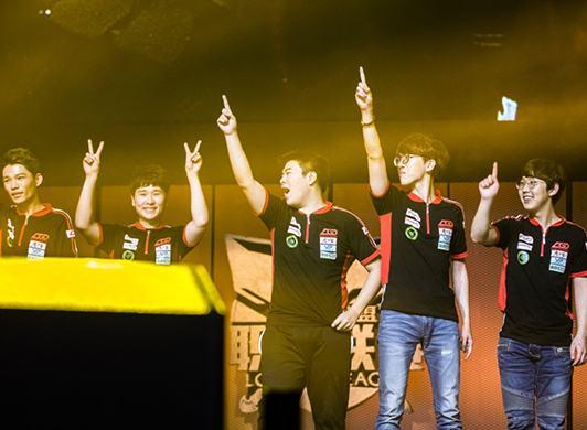 欧洲粉丝担忧：今年的LEC像极了S5的LPL G2=LGD？