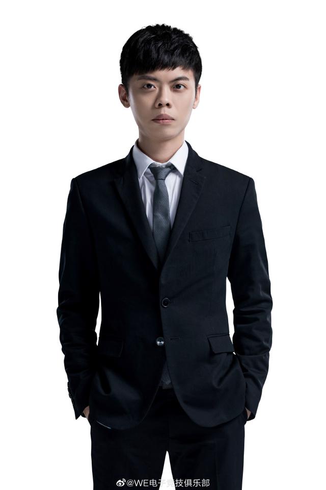 WE战队发布公告，正式解约教练狗8与JinJin，网友：这也太惨了吧