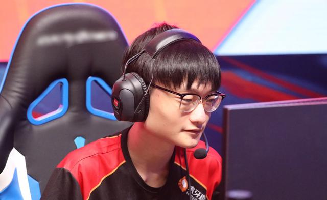 LPL夏季赛最佳阵容预测！上单应该毫无悬念，AD位争议颇多