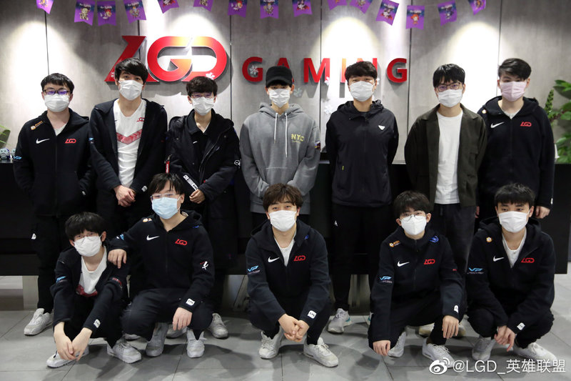 乐观家族手札本：属于我们的春天结束了