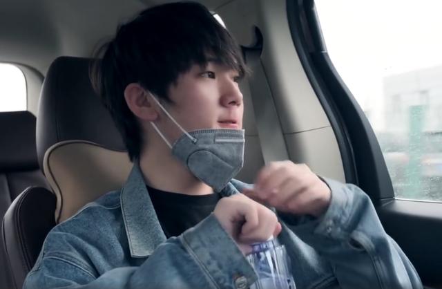 Knight证实消息：Jackeylove将于明天的比赛首发上场！