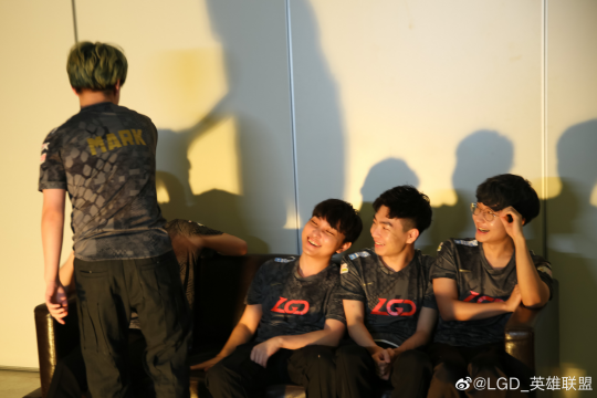 LGD首发选手4人合同即将到期 续约还是退役？