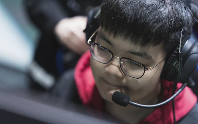 《LOL》DWG上单称要请369吃饭 多贵都行