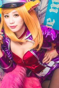 心有灵犀一点通！偶像歌手阿狸COS