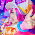 完美身材真实再现 电玩女枪COS