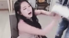 妹子你又肿么了，心疼妹子