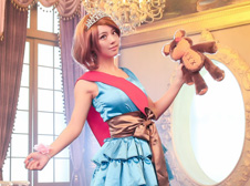 神似天后蔡依林 明星脸小安妮COS照