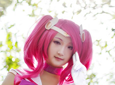 拉克丝的魔法王国 俏皮少女粉眸诱惑