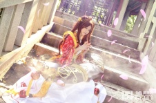 【图集】龙年琴女的祝福 好运接连不断