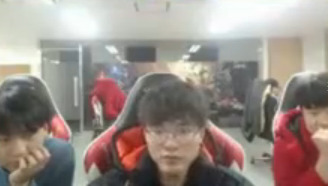大魔王卡特太秀了！队友都来围观！