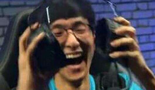 职业比赛31连败，从未见过这么开心的笑容！