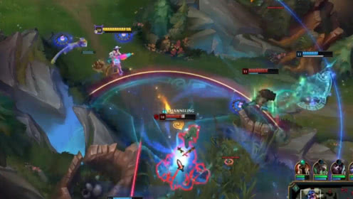 LOL：空蓝女警自强不息，靠平A拿到五杀，网友：这就是AD