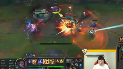 Faker：兄弟们别怕，我来了，队友：世界第一中单不送，这把稳赢