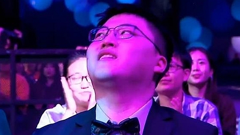 女友为Uzi发声：他都没想到会拿最佳AD