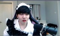 《LOL》当红人气选手Rookie女装直播学猫叫