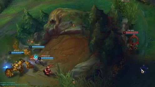 LOL：看到我队友的神奇操作，我真的怀疑他们收钱了！