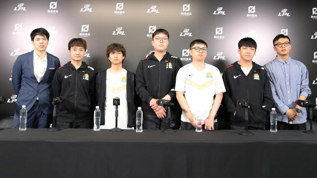 SN赛后群访 教练：队员们在比赛里面就是要打得激进