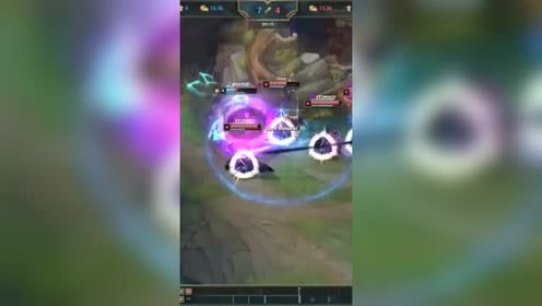 LOL：看完刀妹这波操作，网友：能不能把她删了？