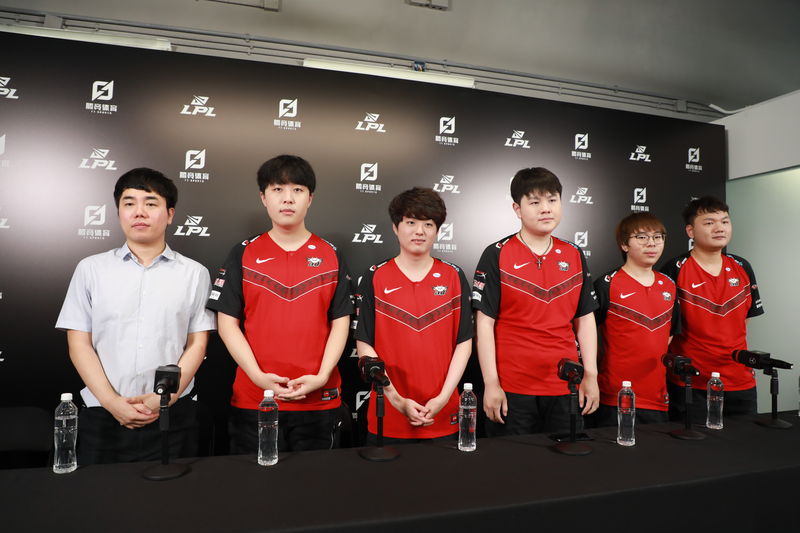 JDG群访 Yagao：有人说我伤害低所以多打点