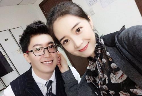 和余霜分手后管泽元喜迎第二春？LCK美女主持微博点名