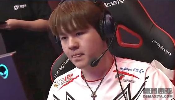 春季亚军遭TES双杀 JDG季后赛危险了