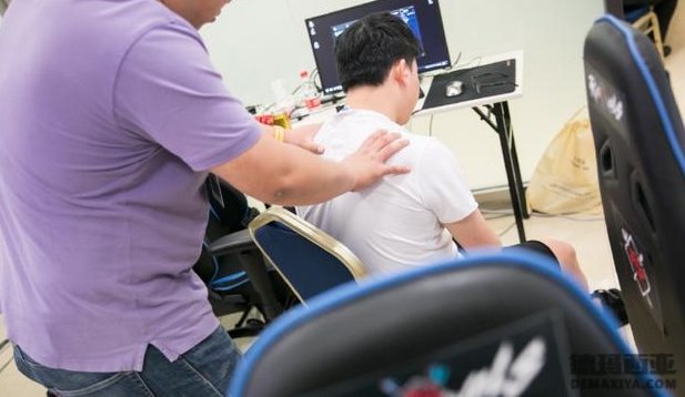 再战老对手EDG RNG主力队员恢复训练