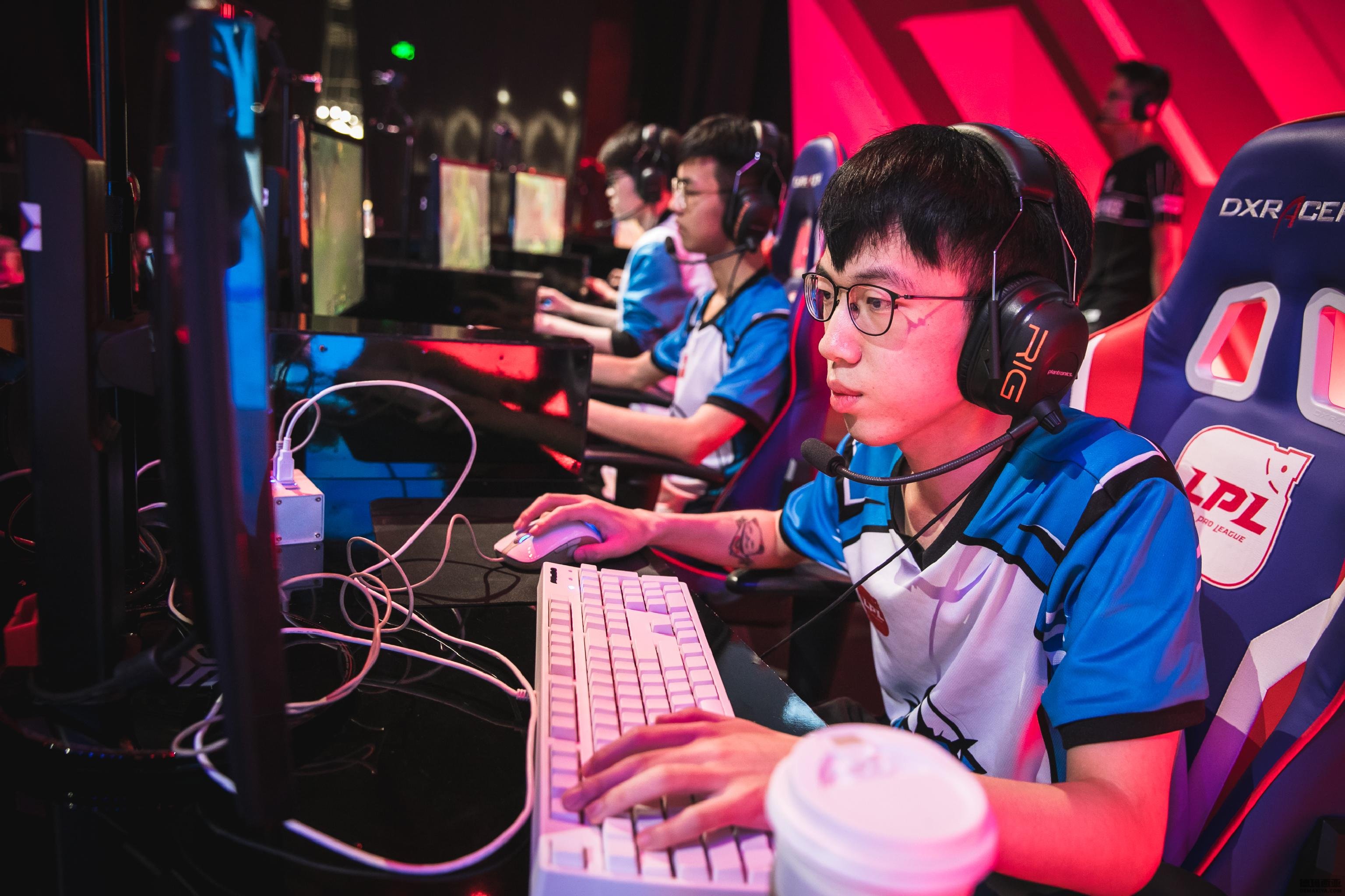 ESPN战力榜：三星登顶LPL两队进前十