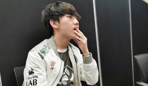 艰难战胜VG JKL和Rookie通宵练习英雄