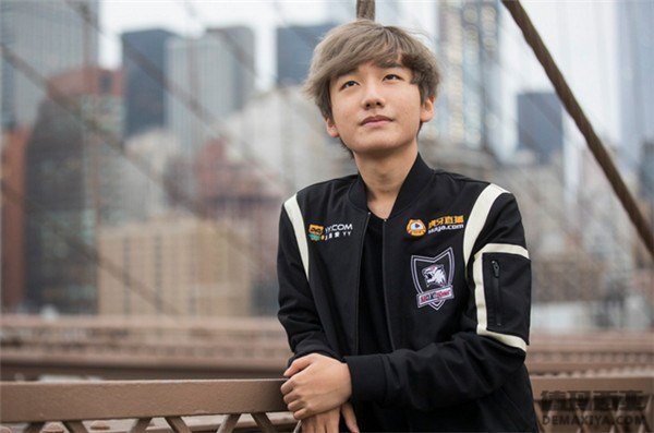 Joker：北美太有钱 LPL可能起用新人