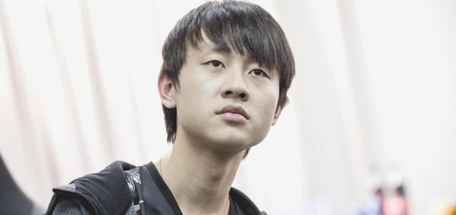PDD直播间豪赌50万！RNG新赛季必是全华班，Thesky去了都不要