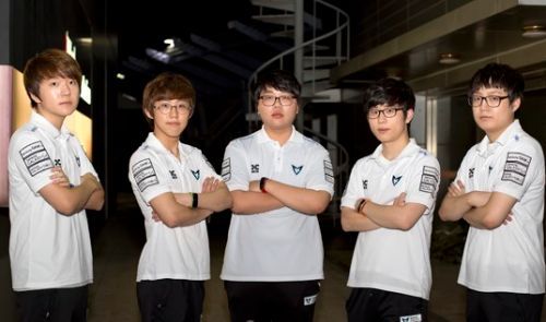 《LOL》史上最强阵容 8届S赛冠军齐聚S9 