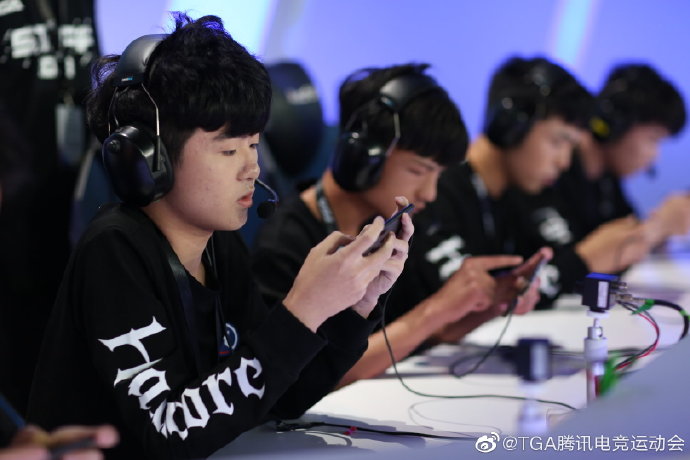 杭州四月分站赛首日赛况：NWG问鼎王者之巅，阿阮技压群雄