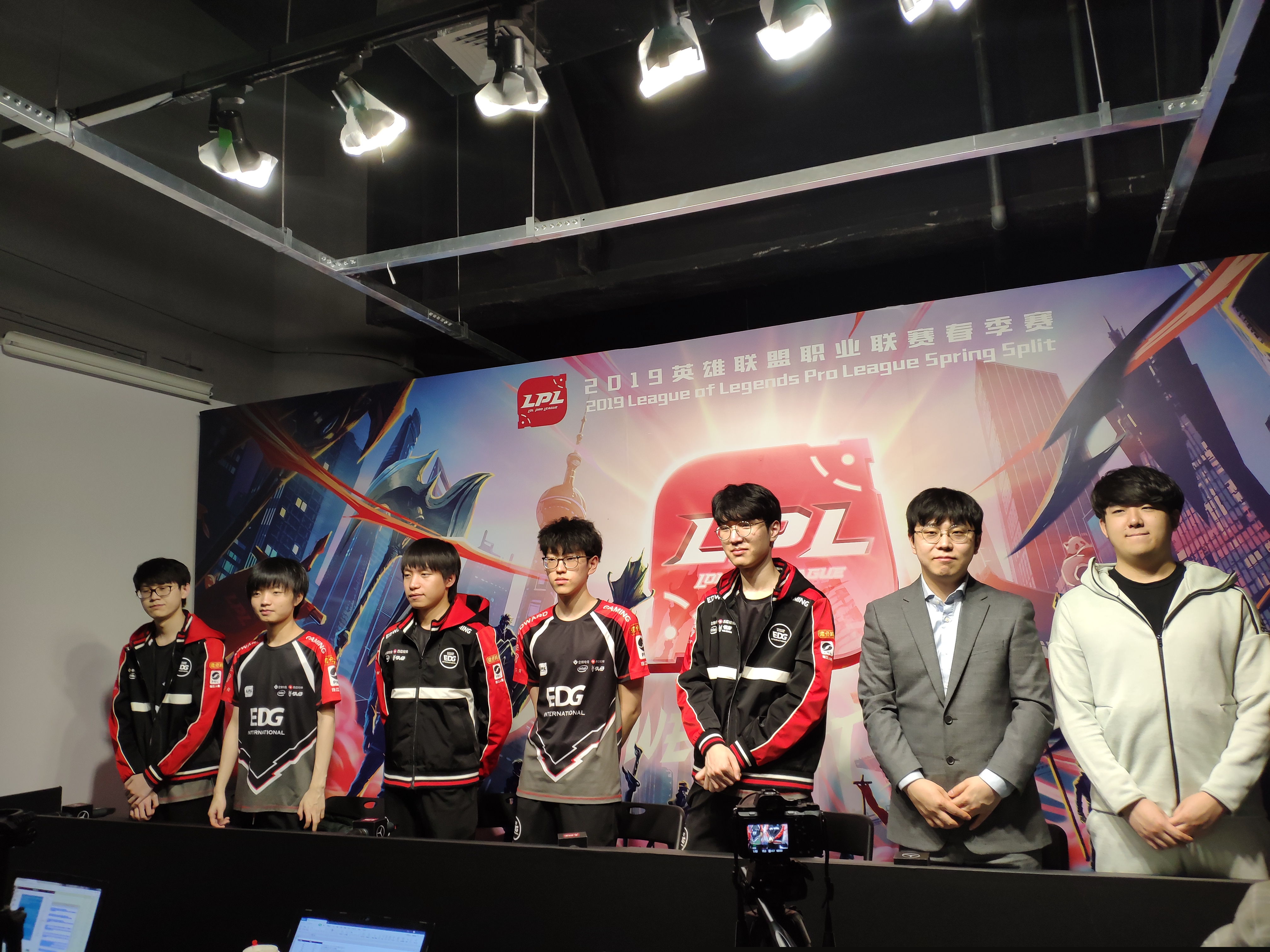 EDG采访：没有打出训练赛一半的实力