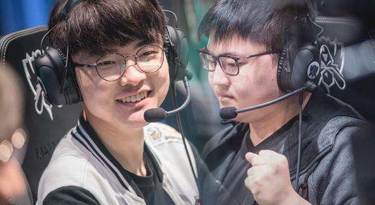 笑笑谈UZI和Faker：我内心很尊重他们