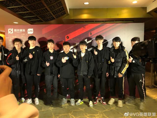 VG战队发布公告，iboy正式晋升为战队队长，网友：终于熬出头了